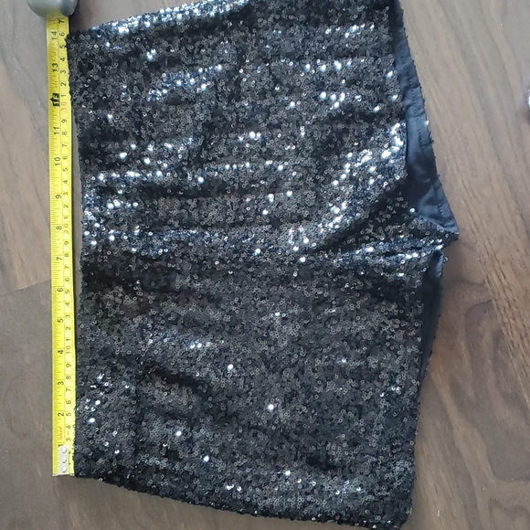 Sequins Black Shorts - Picture 6 of 6